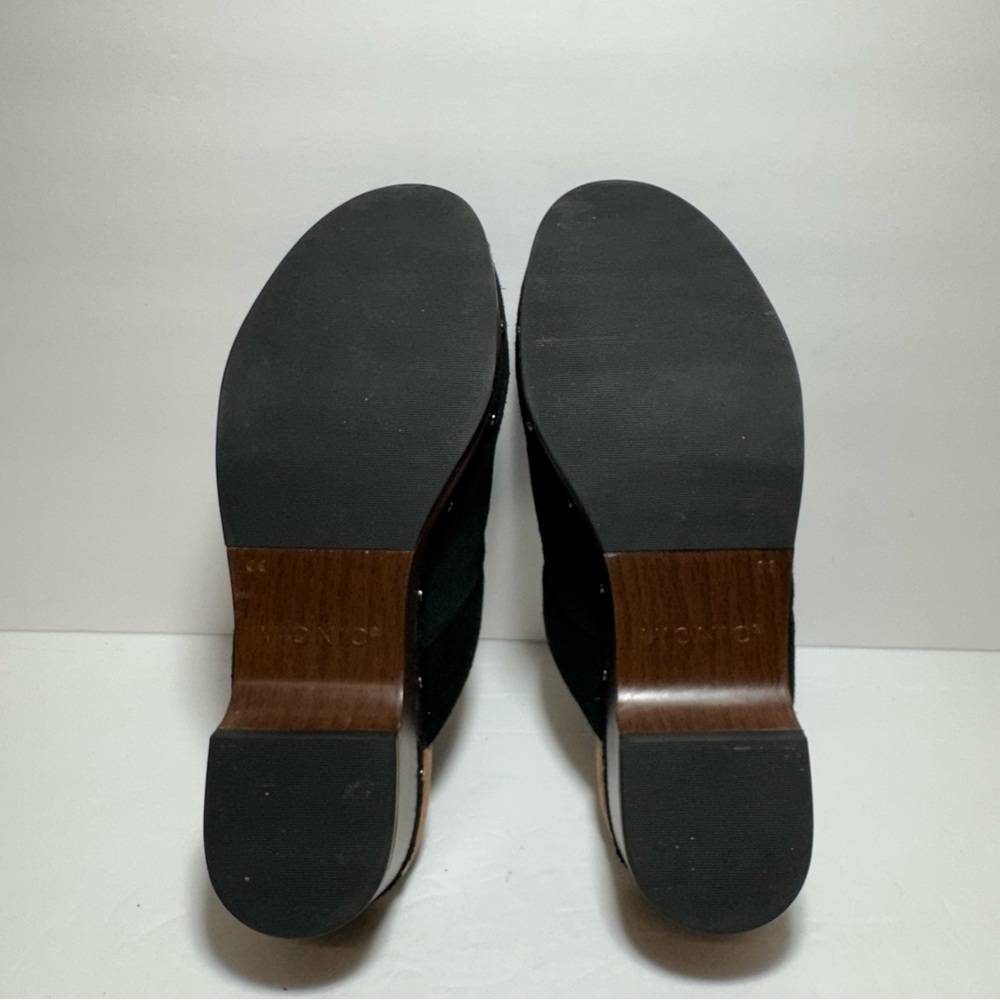 Vionic Kacie Black Suede Stud
Detailed Women's Size 7 Clogs
Slip-On Mules - Picture 11 of 16